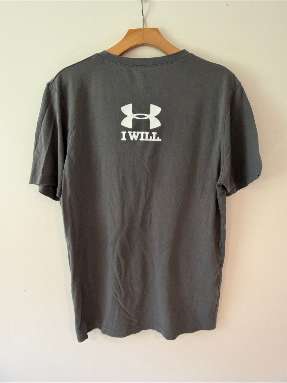 Gray 'Yale Soccer' Graphic Crewneck T-Shirt Size Small - Picture 5 of 5